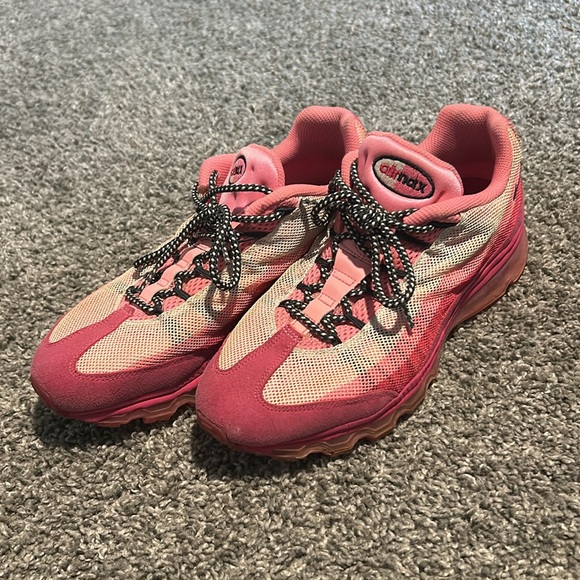 Pink nike vapormax shoes - Picture 6 of 7